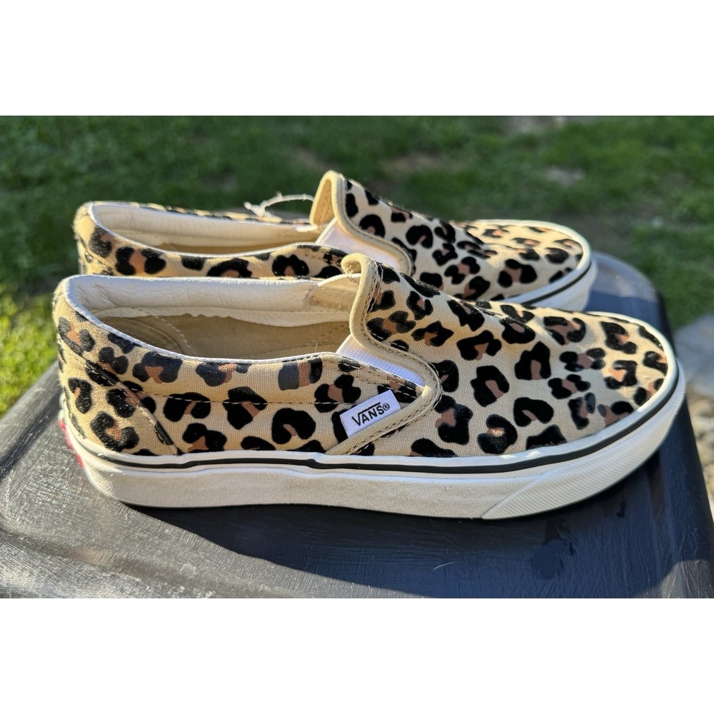 Vans Classic Slip-On Leopard Cheetah Print Shoes Women's 6.5 Men's 5 Canvas